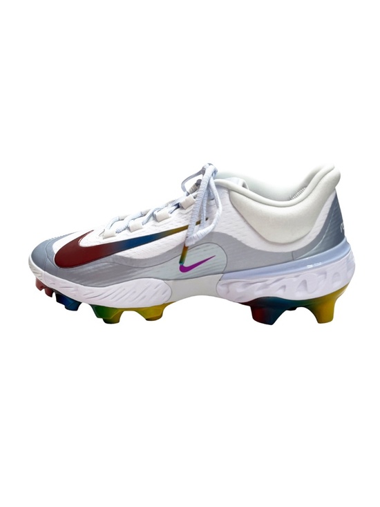 Athletic_Shoes